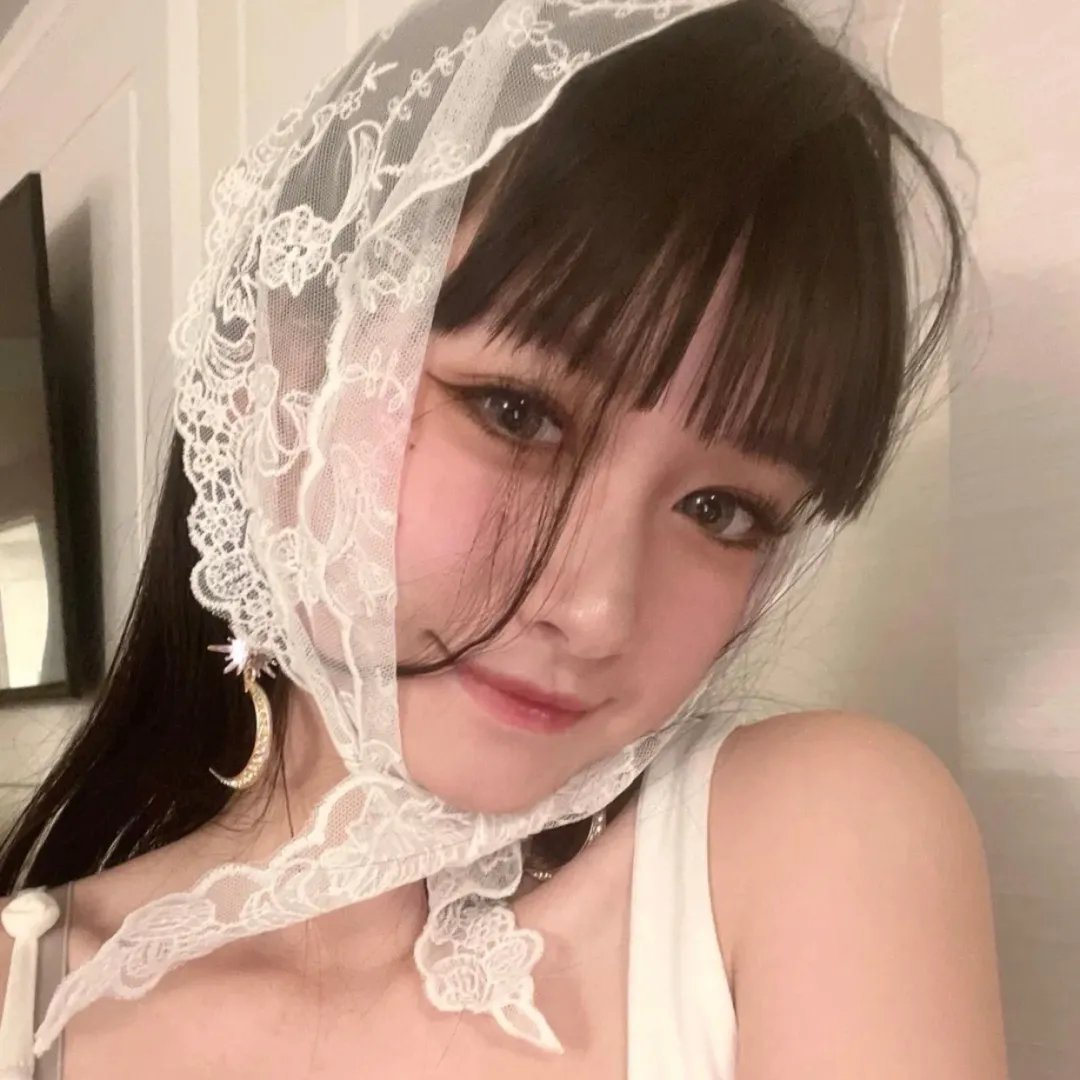 女孩罗塞玛莉